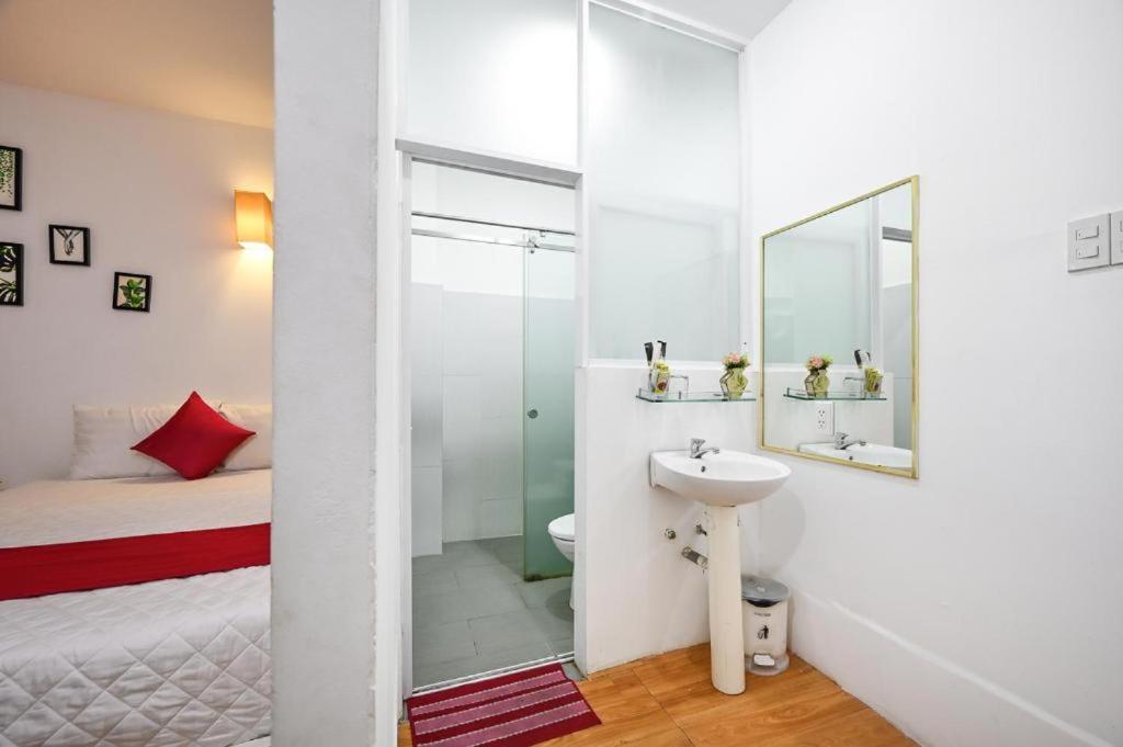 Phu Gia Bui Vien Hotel Хошимин Экстерьер фото